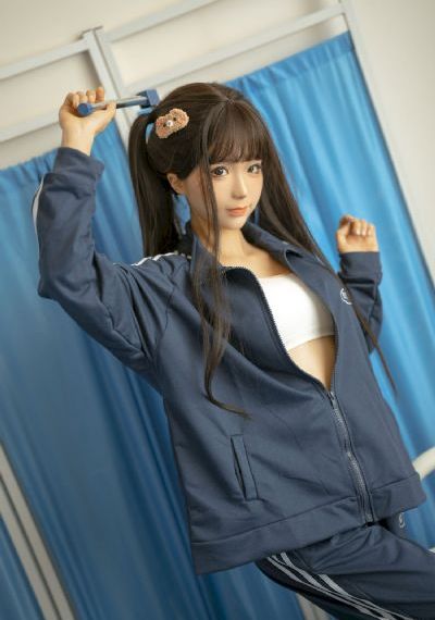 钢铁魔女