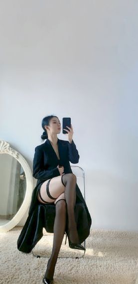 一脱成名
