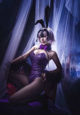 办公室迷人的小秘书